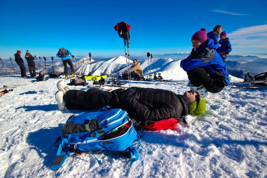 Polední siesta na Velkém Fatranském Kriváni