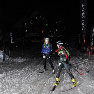 Třetí v kategorii žen - Vendula Pekárková a Dita Kalábová v cíli, foto NTP Vladimír Hladík