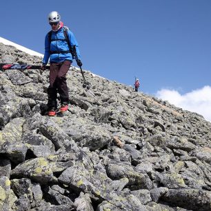 Cestou na Skalnaté jdeme i po suťovišti