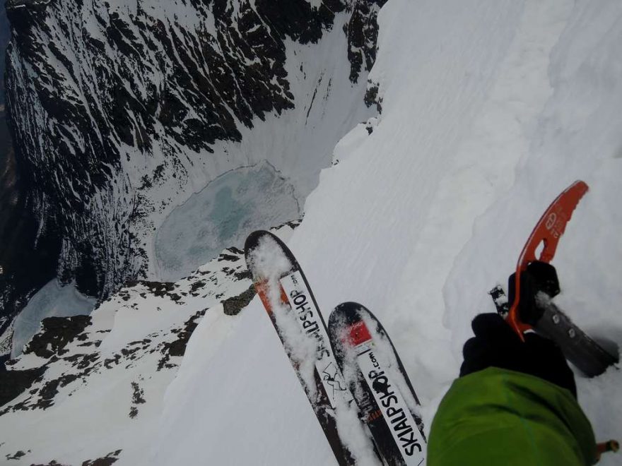 Rosťa ve velmi exponovaném traverzu Grónského lávky originál