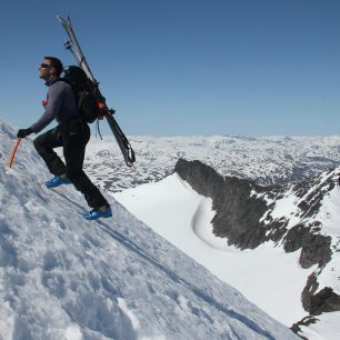 Závěrečný úsek výstupu na Storebjørn (2222 m) - Rosťa