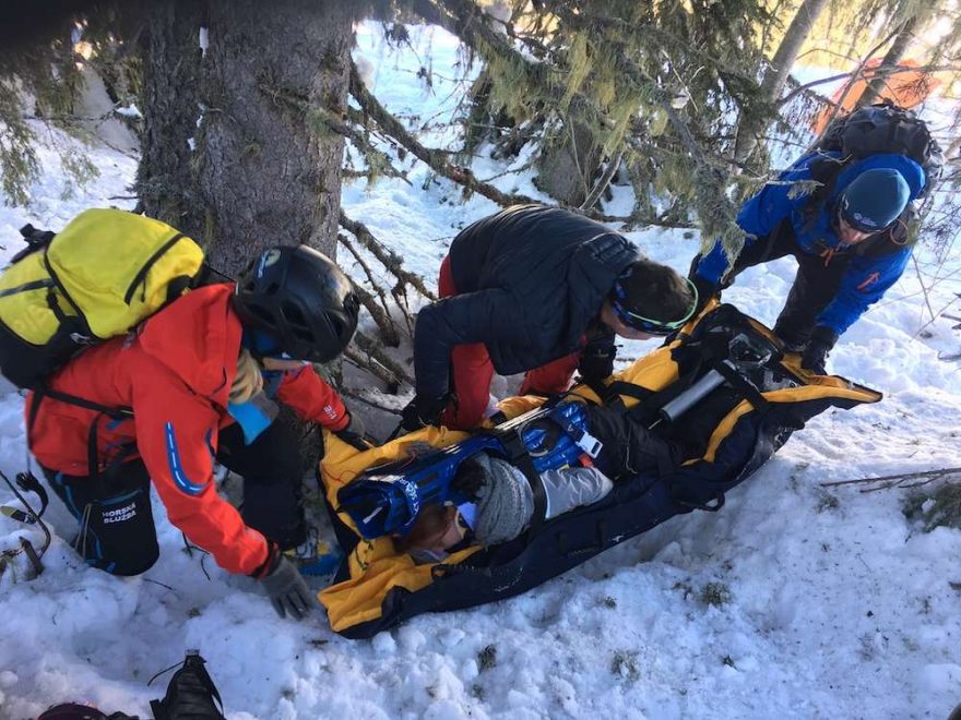 Nácvik zimní záchrany v rámci Kurzu horské medicíny