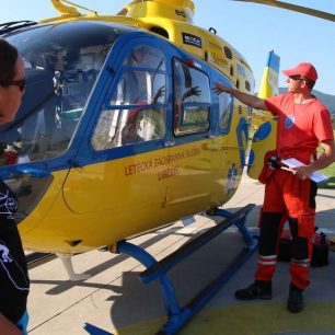 V České republice se Kurz horské medicíny pro horolezce pořádá ve spolupráci s Leteckou záchrannou službou Libereckého kraje