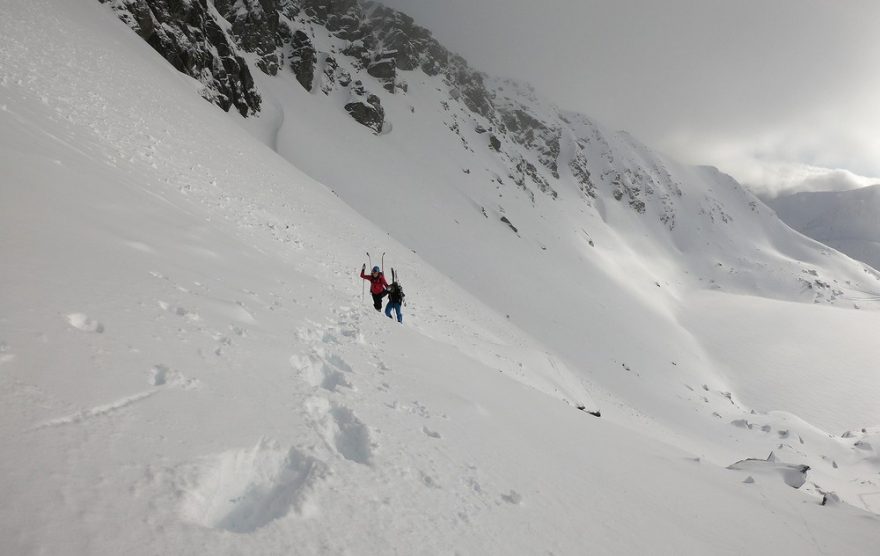 Naprášený sníh z předchozího sněžení