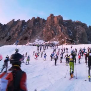 První švih na Passo Gardena a dechberoucí scenérie okolo