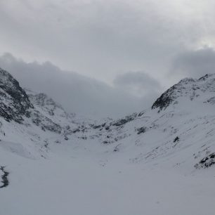 Výhled od Amberger Hütte směrem k ledovci Sulztalferner