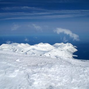 Výhled z vrcholu Viljučinského na Tichý oceán
