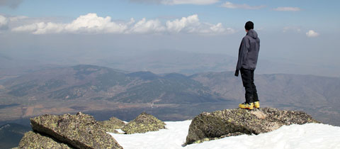 Stiv (2468 m) – na skialpech po Rocky trail na vyhlídkový vrchol v Pelisteru