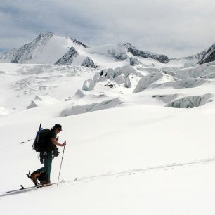 Na ledovci Marzellferner s výhledem na Hintere Schwärze