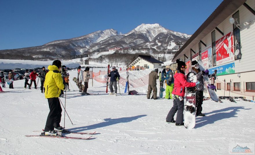 Výhled na Myoko z Akakura Kanko Ski area 