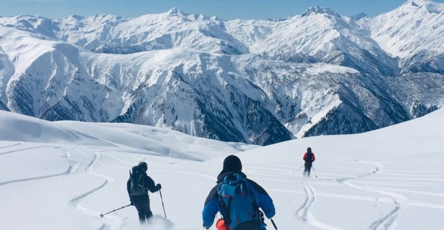 CK Adventura pořádá skialpové zájezdy do nejkrásnějších horských oblastí celé planety pod vedením horských vůdců.